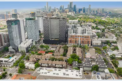 806 W 24th Street #210, Austin, TX 78705 - Photo 21