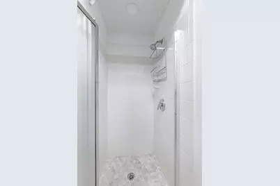 806 W 24th Street #210, Austin, TX 78705 - Photo 17