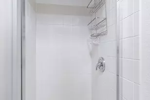 806 W 24th St, Austin, TX 78705 - Photo 17