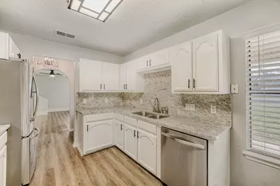 3902 Hillside Drive, Round Rock, TX 78681 - Photo 9