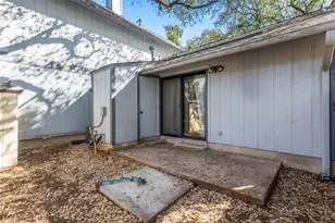 1411 Gracy Farms Ln, Austin, TX 78758 - Photo 15