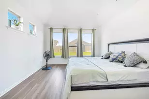 114 Contrada Grace Ln, Hutto, TX 78634 - Photo 11