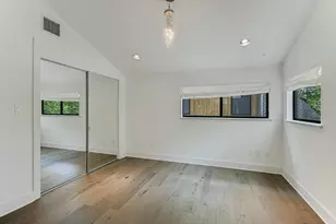 613 W Johanna St, Austin, TX 78704 - Photo 17