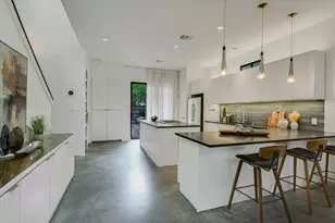 613 W Johanna St, Austin, TX 78704 - Photo 9