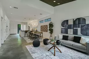 613 W Johanna St, Austin, TX 78704 - Photo 5