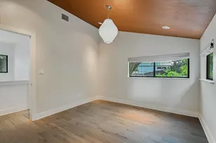 613 W Johanna St, Austin, TX 78704 - Photo 19