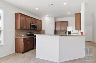 18713 Falcon Pointe Blvd, Pflugerville, TX 78660 - Photo 9
