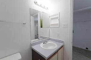 2430 Cromwell Cir, Austin, TX 78741 - Photo 17