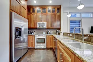 602 W N Loop Blvd, Austin, TX 78751 - Photo 7