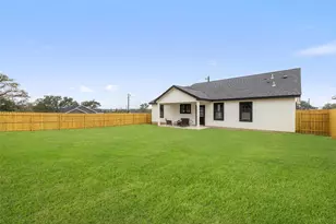 111 Sweet Clover Wy, Johnson City, TX 78636 - Photo 17