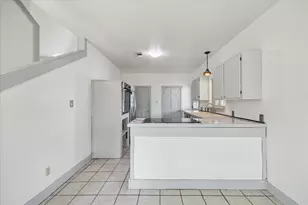 13918 Hummingbird Ln, Austin, TX 78732 - Photo 11