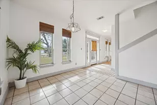 13918 Hummingbird Ln, Austin, TX 78732 - Photo 9