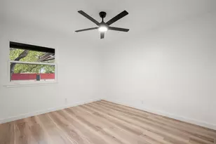 7000 Shadywood Dr, Austin, TX 78745 - Photo 27
