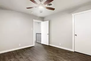 5330 Balcones Dr, Austin, TX 78731 - Photo 5