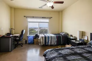 910 W 25th St, Austin, TX 78705 - Photo 9