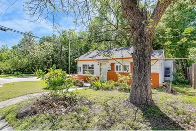 2000 Alamo Street, Austin, TX 78722 - Photo 3