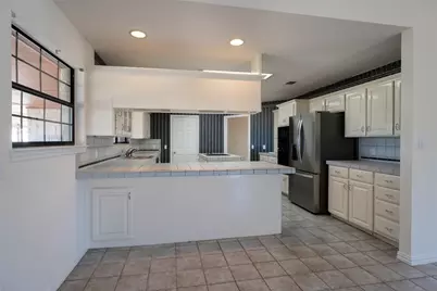 407 North Raymond Road, La Grange, TX 78945 - Photo 11