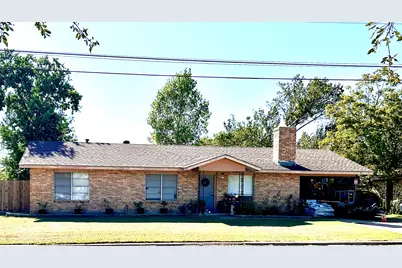 817 N Harris Street, Giddings, TX 78942 - Photo 1