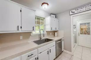 617 Caldwell St, Lexington, TX 78947 - Photo 7