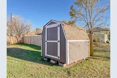 617 Caldwell Street, Lexington, TX 78947 - Photo 17