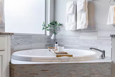 20524 Fairleaf Street, Pflugerville, TX 78660 - Photo 17