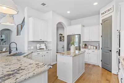 20524 Fairleaf Street, Pflugerville, TX 78660 - Photo 7