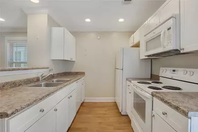 1725 Harvey Mitchell Parkway S #411, College Station, TX 77840 - Photo 5