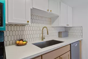 1800 Lavaca St, Austin, TX 78701 - Photo 13