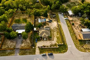 130 Los Arcos Rd, Elgin, TX 78621 - Photo 11