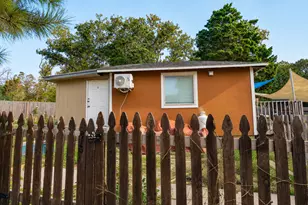 130 Los Arcos Rd, Elgin, TX 78621 - Photo 31
