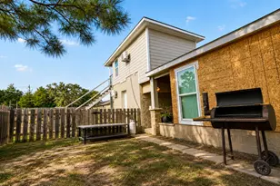 130 Los Arcos Rd, Elgin, TX 78621 - Photo 35