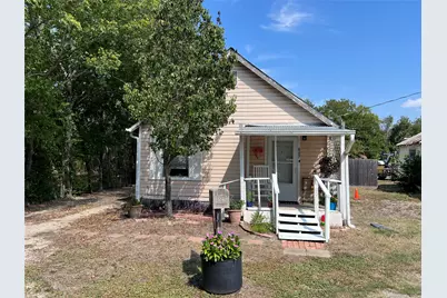 607 Garcia Street, Lockhart, TX 78644 - Photo 1