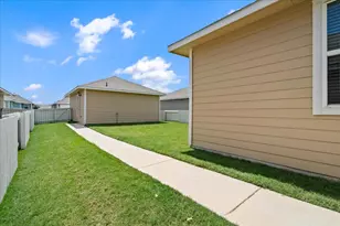 330 Hortus Dr, Kyle, TX 78640 - Photo 23