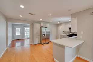 8202 Polar Dr, Austin, TX 78757 - Photo 9