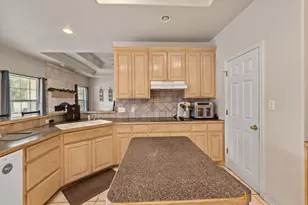 10045 W Cave Loop, Dripping Springs, TX 78620 - Photo 21