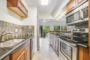 2903 Edgewater Dr, Austin, TX 78733 - Photo 5