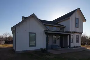 185 N Blushing Dr, Cedar Creek, TX 78612 - Photo 5