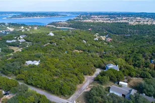 19300 Crosswind Cir, Spicewood, TX 78669 - Photo 5