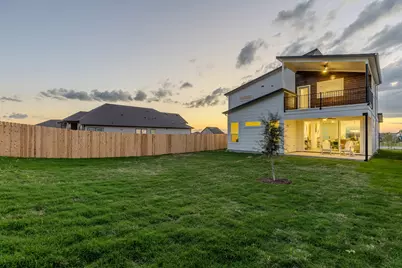 9421 Gladsome Path, Manor, TX 78653 - Photo 7