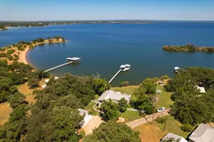 409 Island Lodges Dr, Buchanan Dam, TX 78609 - Photo 3