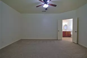 7749 Squirrel Hollow Dr, Georgetown, TX 78628 - Photo 23