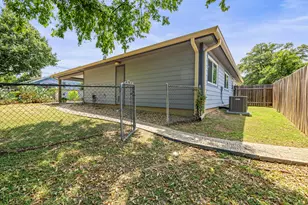 504 Heartwood Dr, Austin, TX 78745 - Photo 25