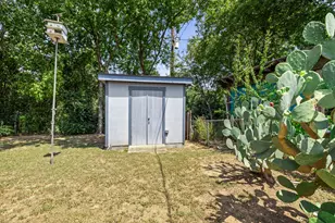 504 Heartwood Dr, Austin, TX 78745 - Photo 25