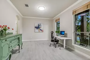 343 Drury Ln, Austin, TX 78737 - Photo 7
