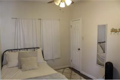 706 W 24th Street #203, Austin, TX 78705 - Photo 13