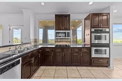 5724 Brittlyns Court, Austin, TX 78730 - Photo 15