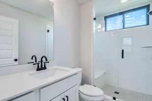 206 E Wonsley Dr, Austin, TX 78753 - Photo 17