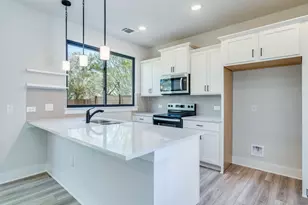 206 E Wonsley Dr, Austin, TX 78753 - Photo 9