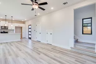 206 E Wonsley Dr, Austin, TX 78753 - Photo 9