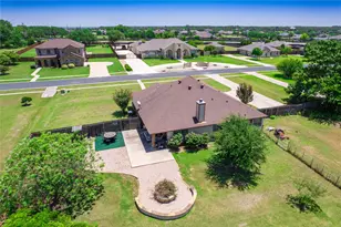 213 Sarahs Ln, Liberty Hill, TX 78642 - Photo 37